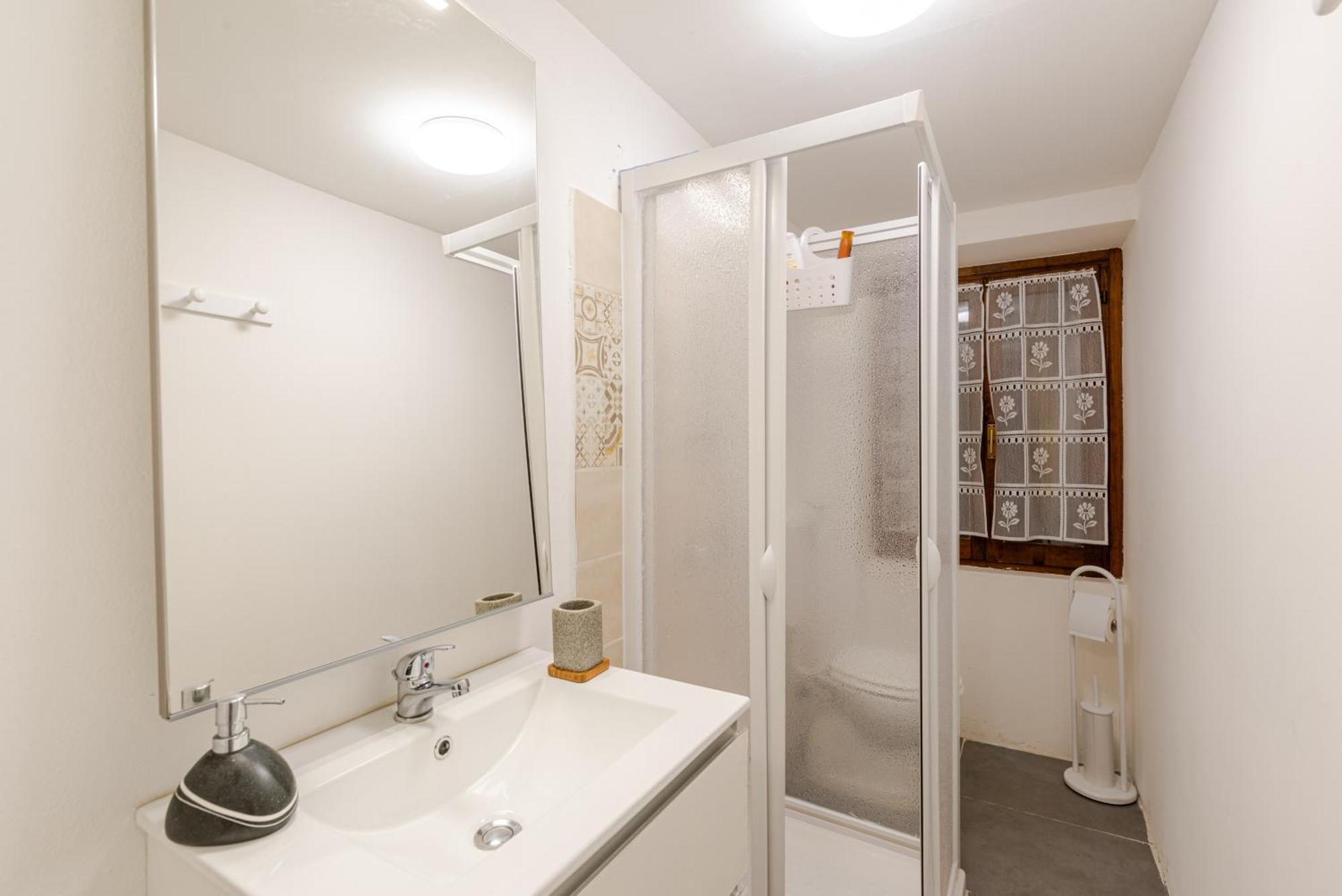 Zen Studio In The Center With Free Parking And 24Hours Automatic Check-In Casale Monferrato Bagian luar foto